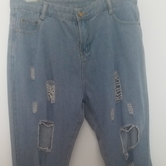 Ripped jeans - Picture 1 of 2